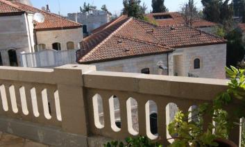 דירת 3.5 מרווחת 80 מר+זכויות בניה לדירה נוספת